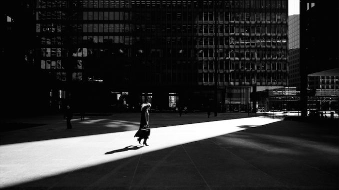Business Woman, door Sam Javanrouh, via Flickr.