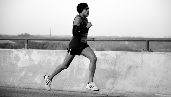 Austin Marathon runner, door Charlie Llewellin, via Flickr.