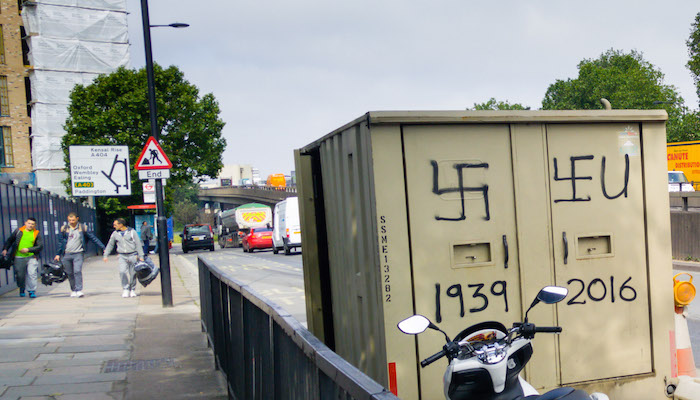 Brexit graffiti, door Ravi, via Flickr.
